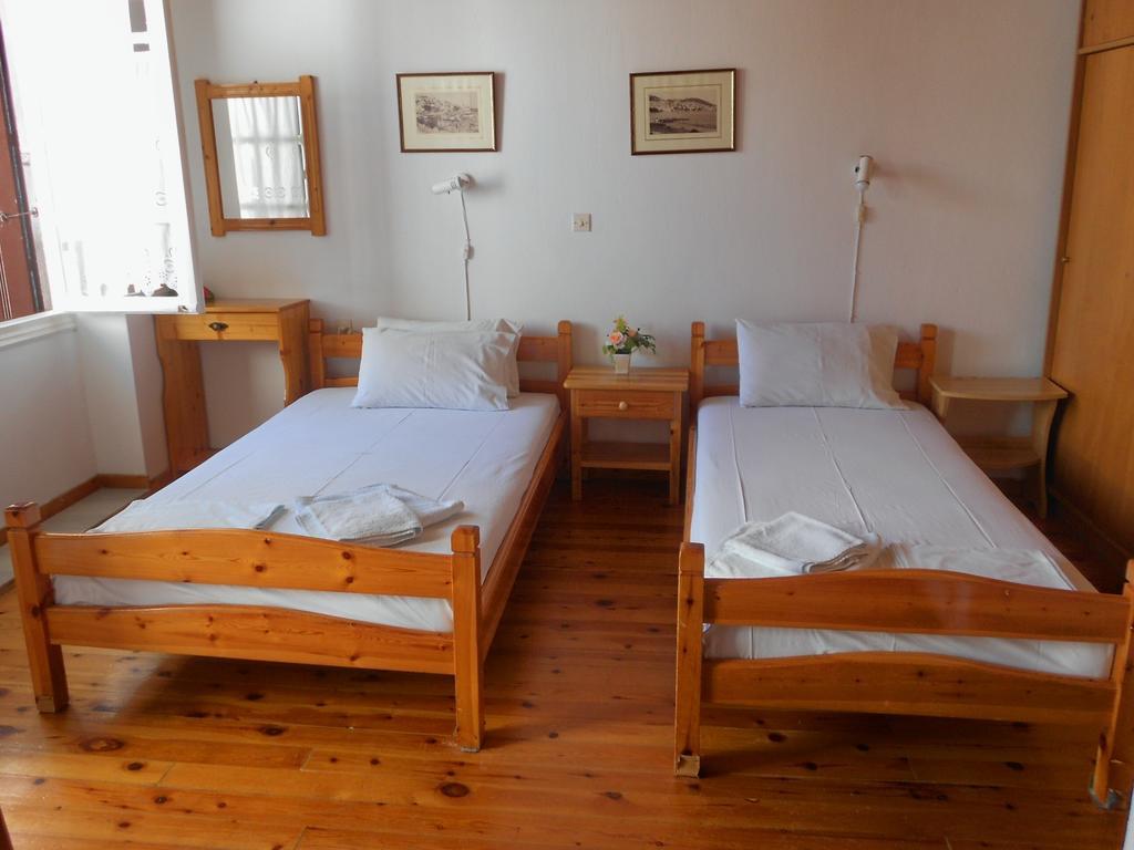 Aggela Guesthouse Skopelos Værelse billede