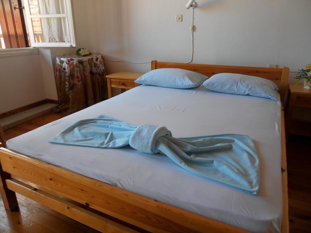 Aggela Guesthouse Skopelos Værelse billede